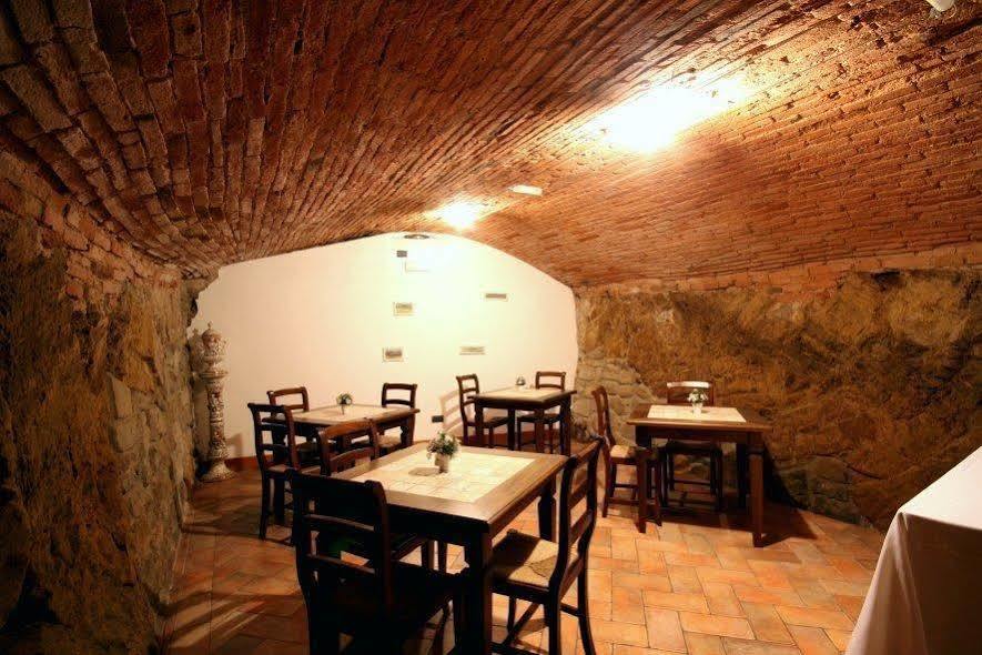 Baldovino Di Monte Bed & Breakfast มอนเต ซาน ซาวิโน ภายนอก รูปภาพ